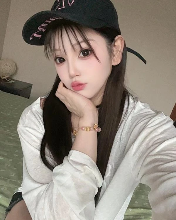 甜甜的小奶猫糖糖生活照(1)