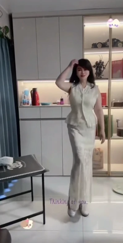 甜甜生活照(2)