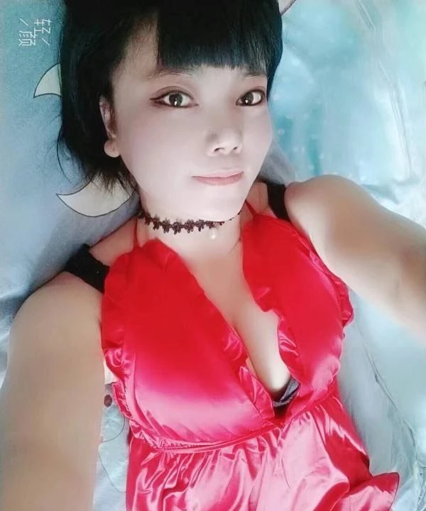 红唇生活照(2)