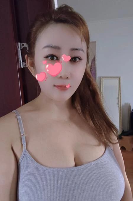 玩字母的贱货回来了